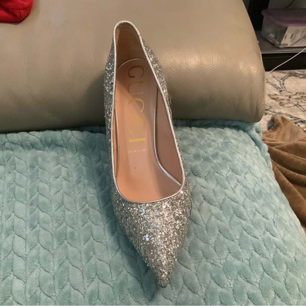 Woman Gucci shoes brand new